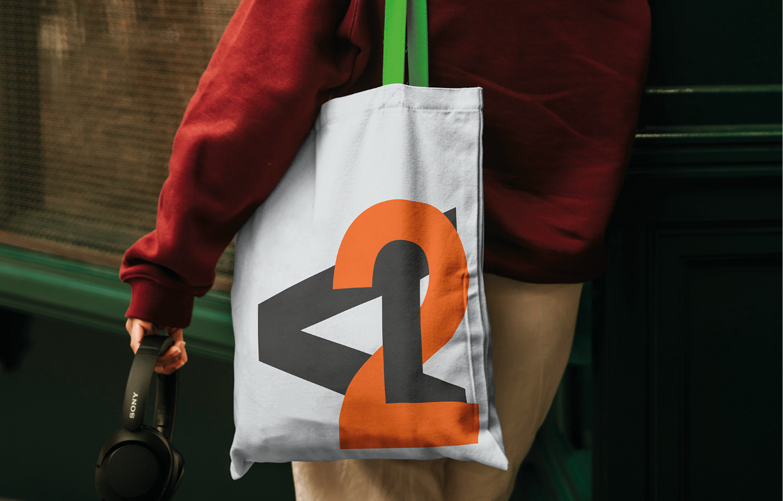 Louis Pasteur visual identity bag application